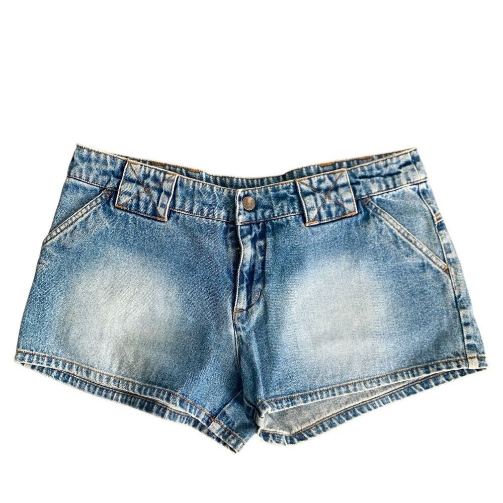 Garage Low Rise Women's Jean Shorts Light Wash Size 11 - Picture 2 of 8